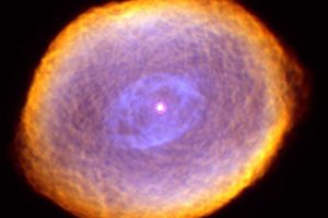 IC 418, Spirograf; credit: NASA, ESA, and the Hubble Heritage Team (STScI/AURA); Acknowledgement: R. Sahai (JPL) et al.